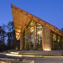 Semper Fidelis Memorial Chapel / Fentress Architects Semper Fidelis Memorial Chapel / Fentress Architects © Jason A. Knowles