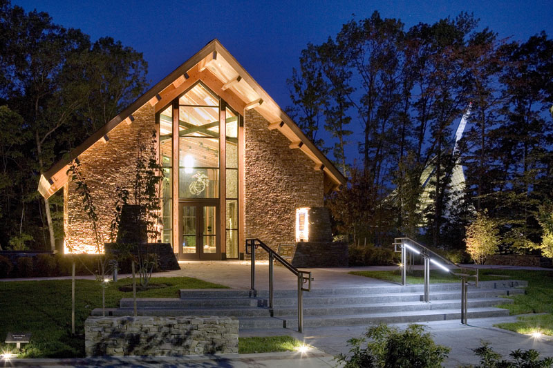 Semper Fidelis Memorial Chapel / Fentress Architects