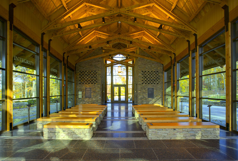 Semper Fidelis Memorial Chapel / Fentress Architects