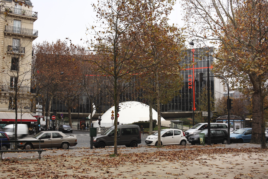 ‘Sur Mesure’ Sticker Installation / FREAKS freearchitects