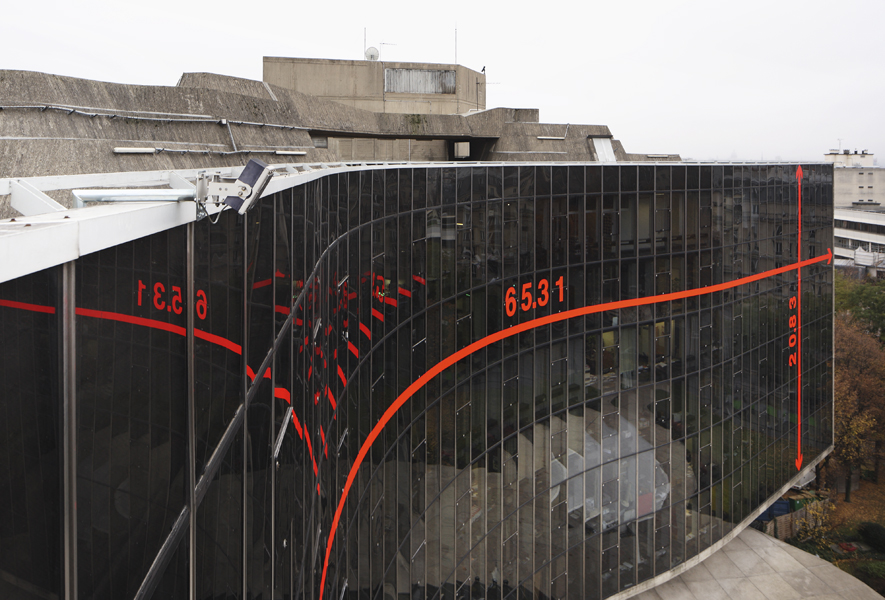 ‘Sur Mesure’ Sticker Installation / FREAKS freearchitects