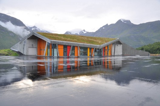 Gullesfjord Weight Control Station / JVA