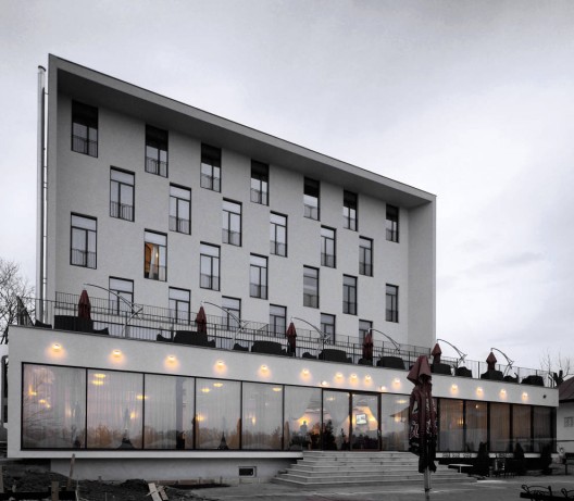 Floreasca Hotel / Manade Lucru