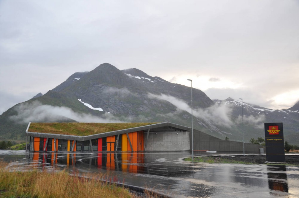 Gullesfjord Weight Control Station / JVA