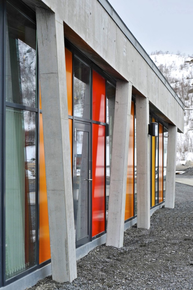 Gullesfjord Weight Control Station / JVA