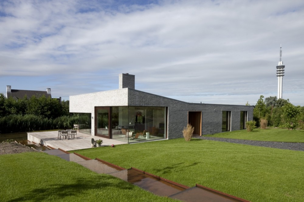Villa Frenay / 70F architecture