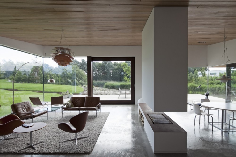 Villa Frenay / 70F architecture