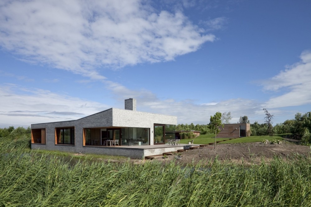 Villa Frenay / 70F architecture
