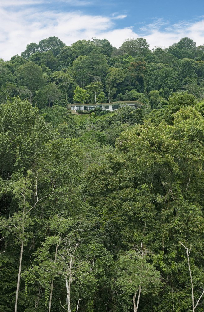 KGN Residence / Carazo Architects
