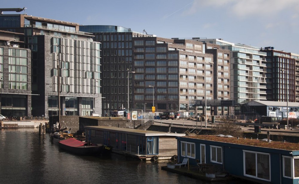 The Oosterdokseiland / HVDN + Studioninedots
