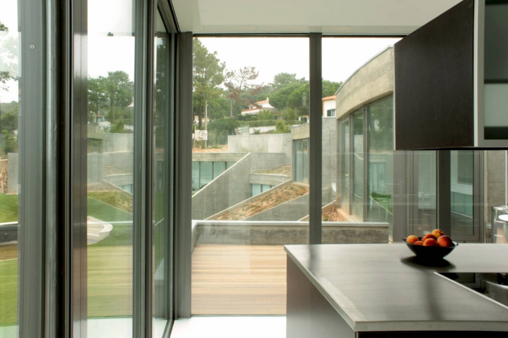 House Foz do Arelho / Alexandre Burmester Arquitectos Associados