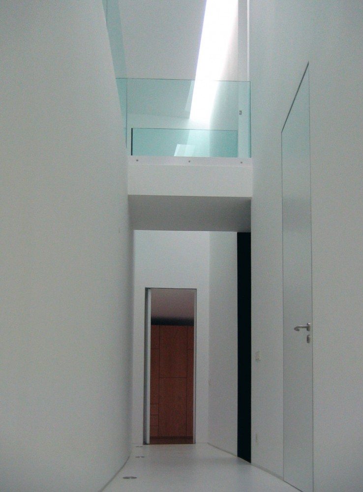 House Foz do Arelho / Alexandre Burmester Arquitectos Associados