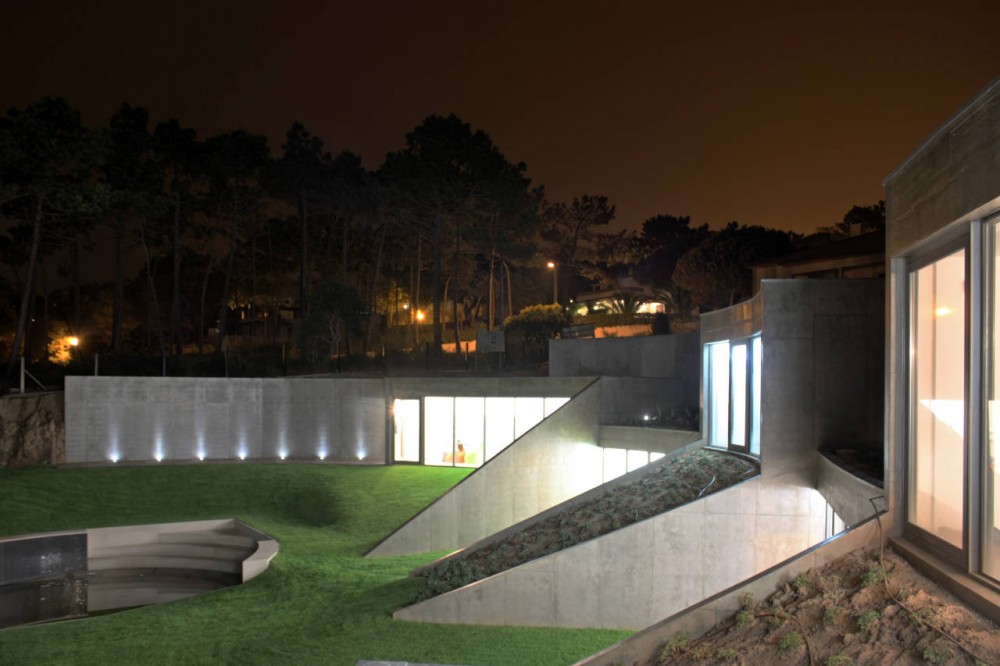 House Foz do Arelho / Alexandre Burmester Arquitectos Associados
