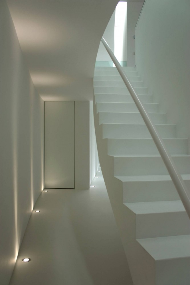 House Foz do Arelho / Alexandre Burmester Arquitectos Associados