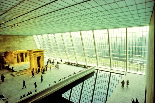 Temple of Dendur - Metropolitan Museum of Art / KRJDA