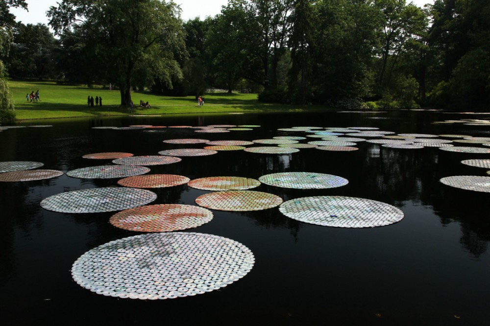 Bruce Munro’s stunning LED Installations light up Longwood Gardens