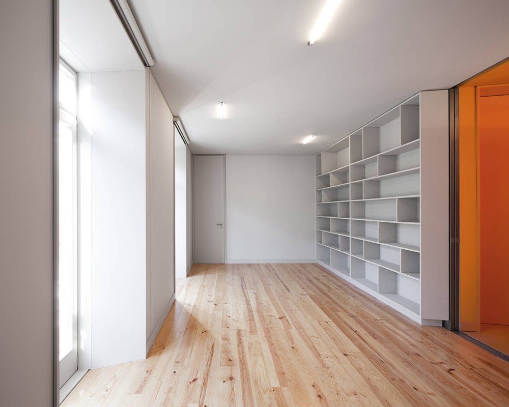4 Najuda / Atelier Base