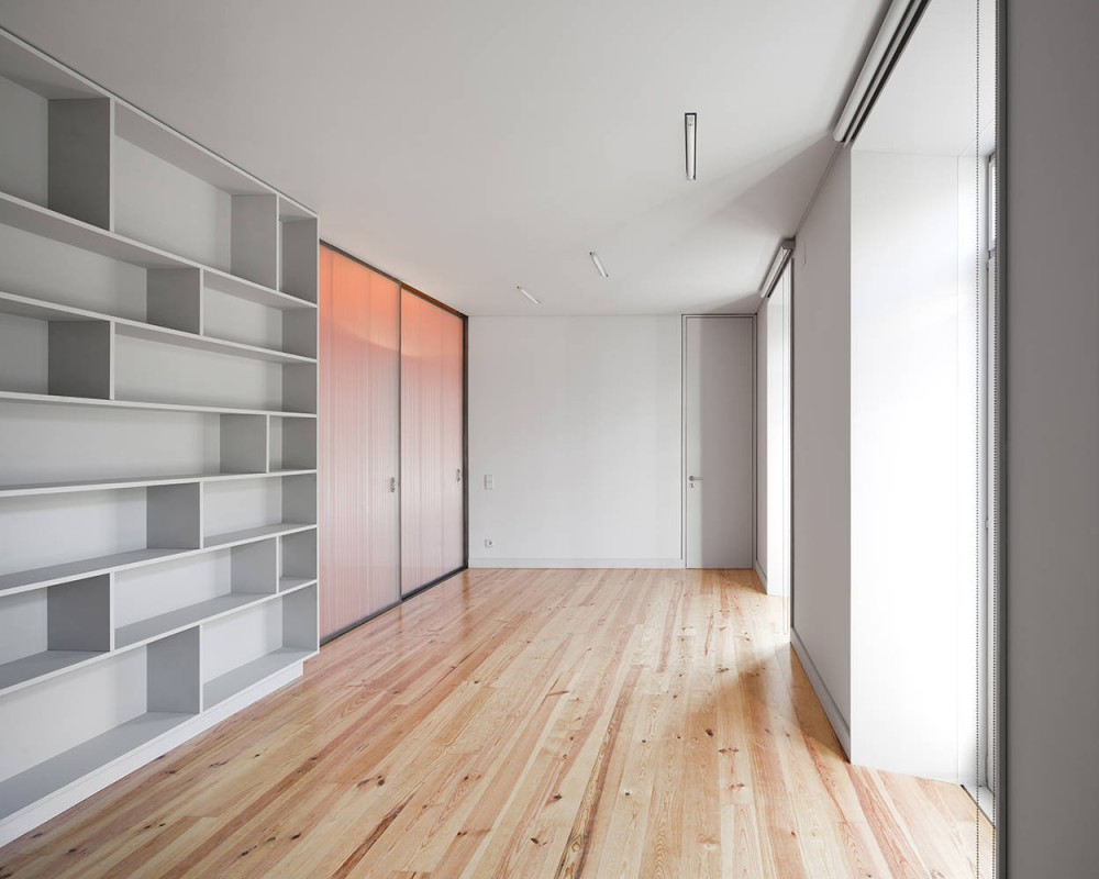 4 Najuda / Atelier Base