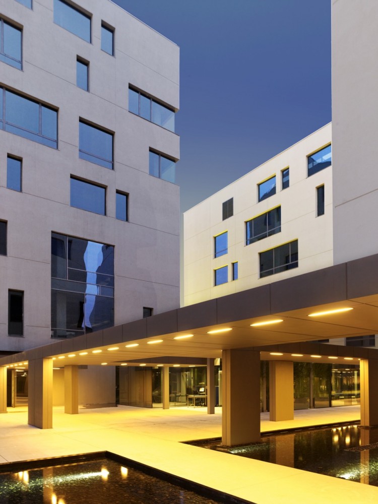 Tekfen Kagithane Ofispark / Emre Arolat Architects