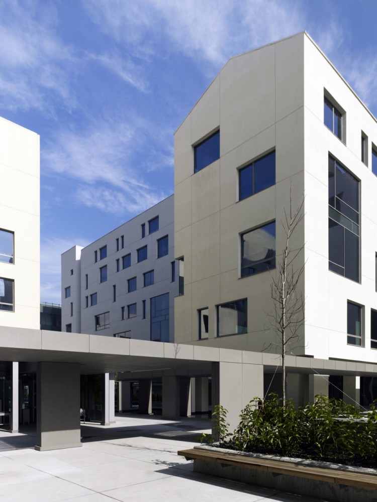 Tekfen Kagithane Ofispark / Emre Arolat Architects