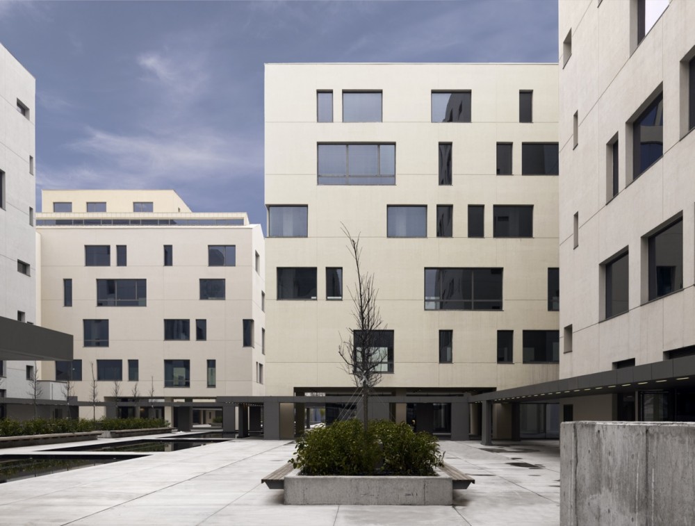Tekfen Kagithane Ofispark / Emre Arolat Architects