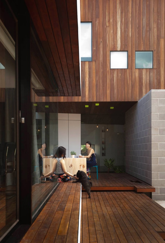 Hans House / M.O.D.O