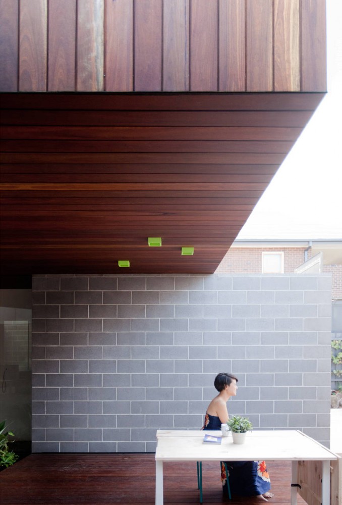 Hans House / M.O.D.O