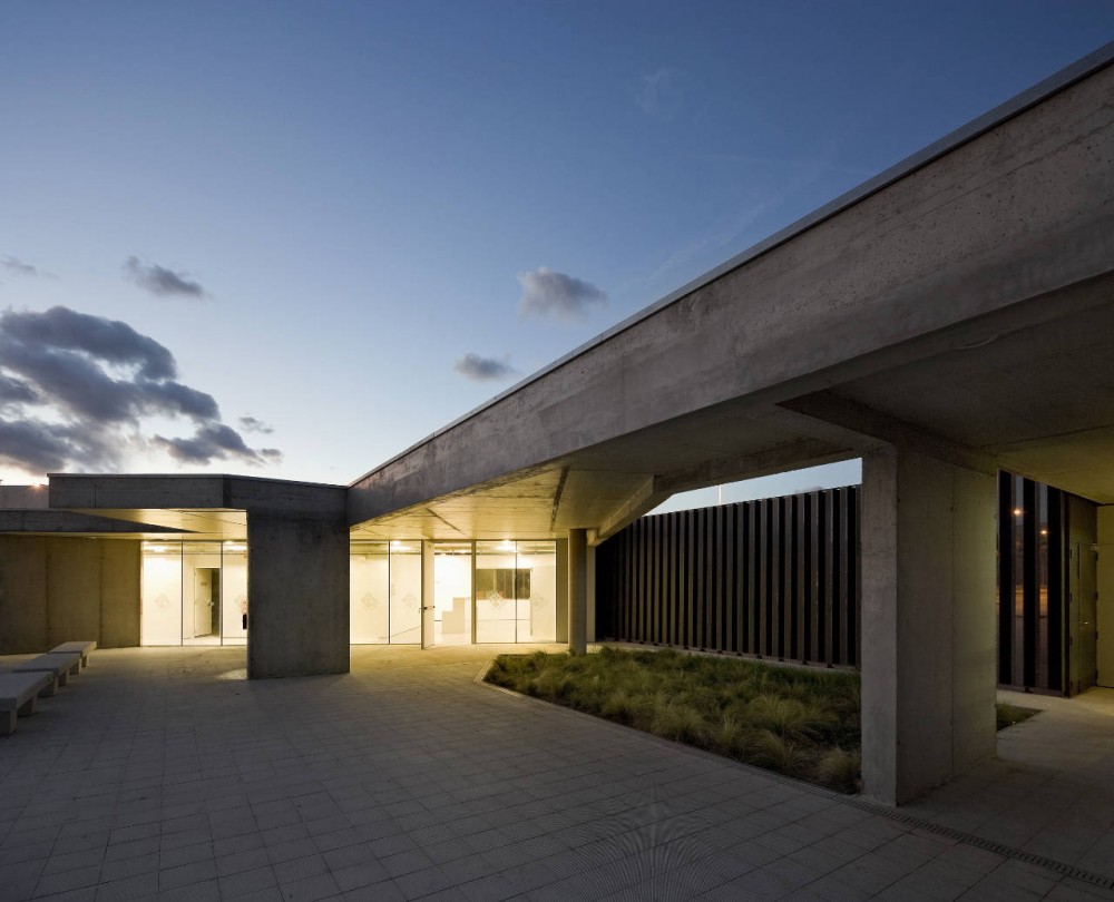 Exterior Swimming Pool / Arquitecturia