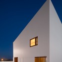 House in Mexilhoeira-Grande / Marco Arraiolos House in Mexilhoeira-Grande / Marco Arraiolos © João Morgado