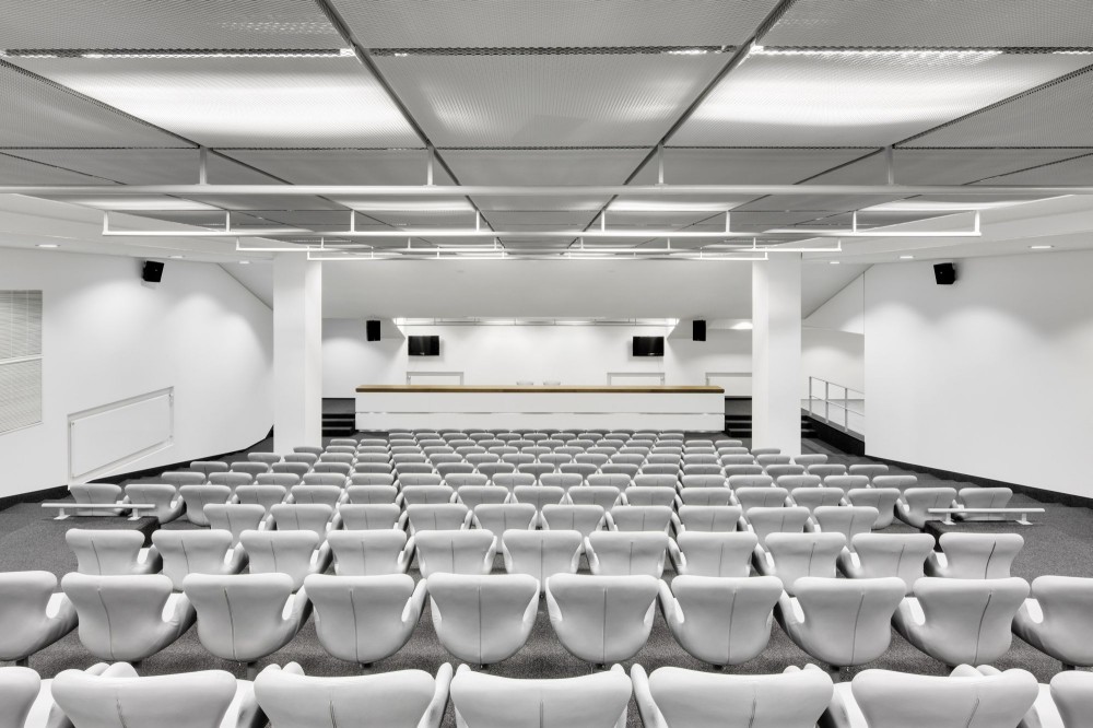 Warsaw’s National Stadium Selected for World Stadium Award 2012 / gmp Architekten