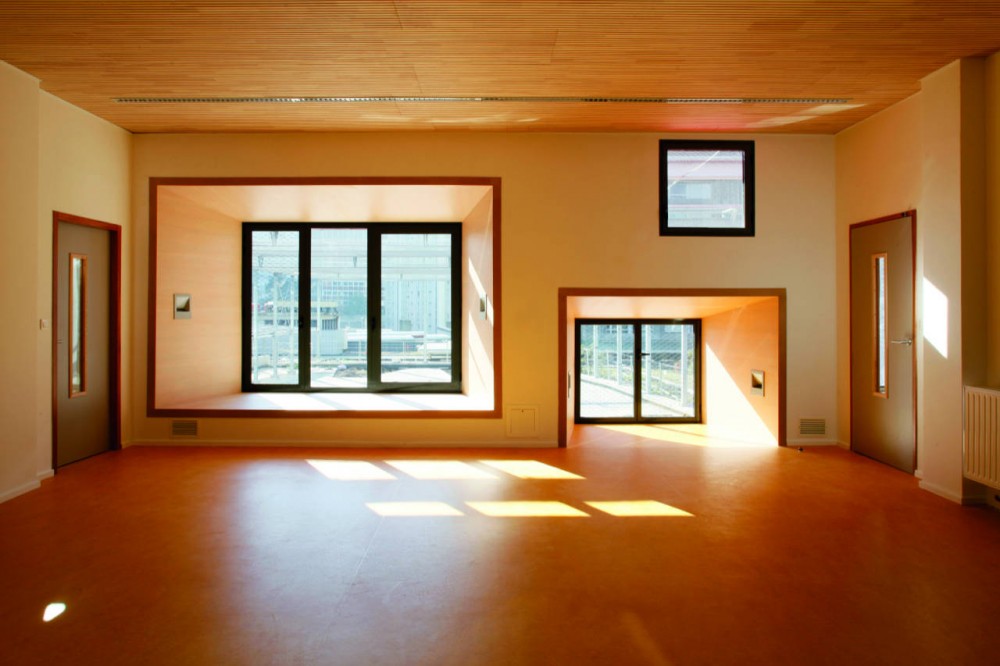 Kindergarten in Paris / Eva Samuel Architect Urbanist & Associates
