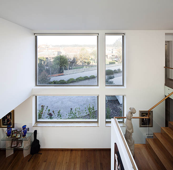 Paramos House / Atelier Nuno Lacerda Lopes © Nelson Garrido