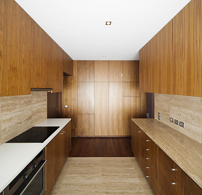 Paramos House / Atelier Nuno Lacerda Lopes © Nelson Garrido