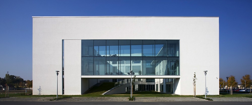 Faculty of Informatics / Peter Kovacs DLA + Istvan Lengyel