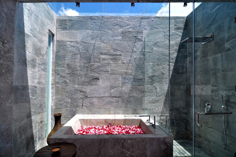 V2 – Ashoka Canggu / Mencke & Vagnby + Peter Sand