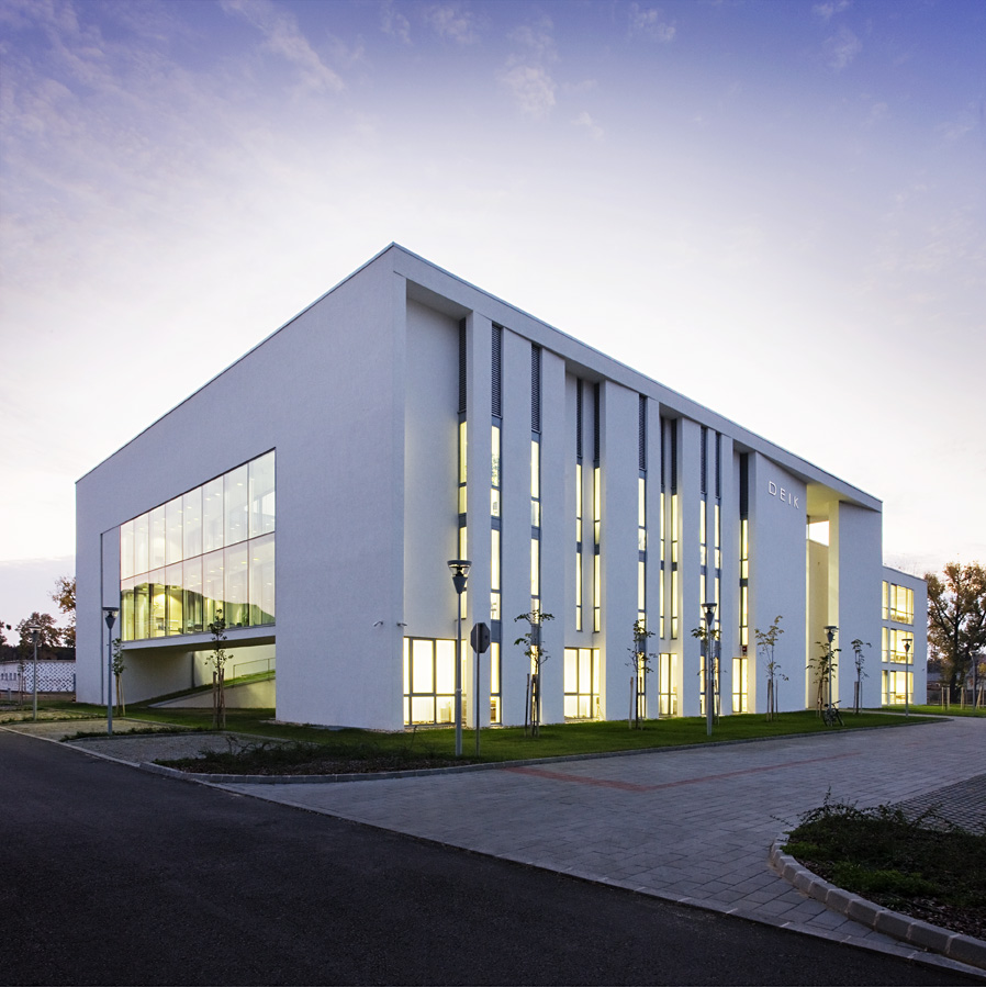 Faculty of Informatics / Peter Kovacs DLA + Istvan Lengyel