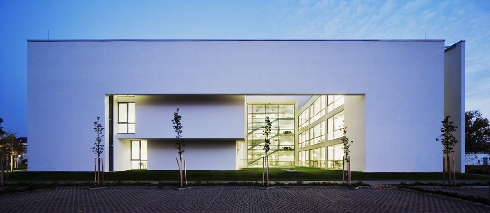 Faculty of Informatics / Peter Kovacs DLA + Istvan Lengyel