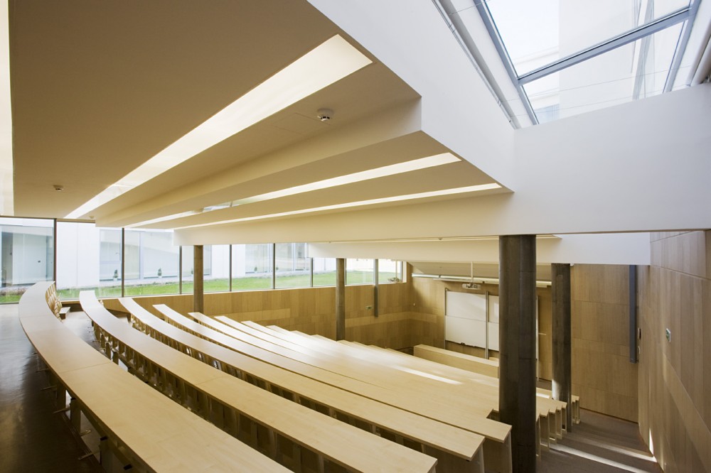Faculty of Informatics / Peter Kovacs DLA + Istvan Lengyel