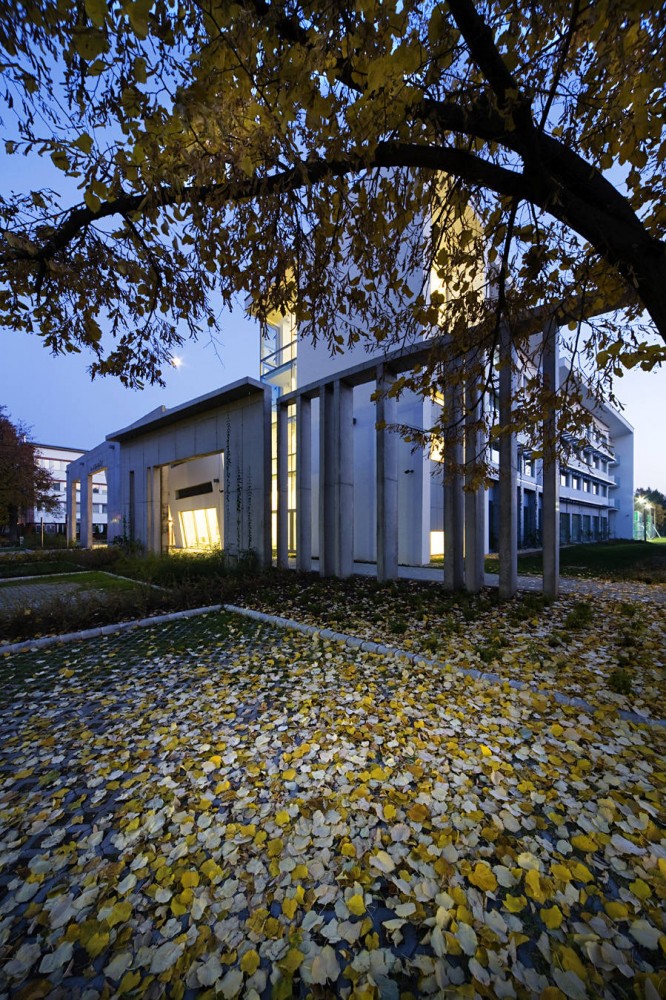 Seed House / Peter Kovacs DLA, Istvan Lengyel