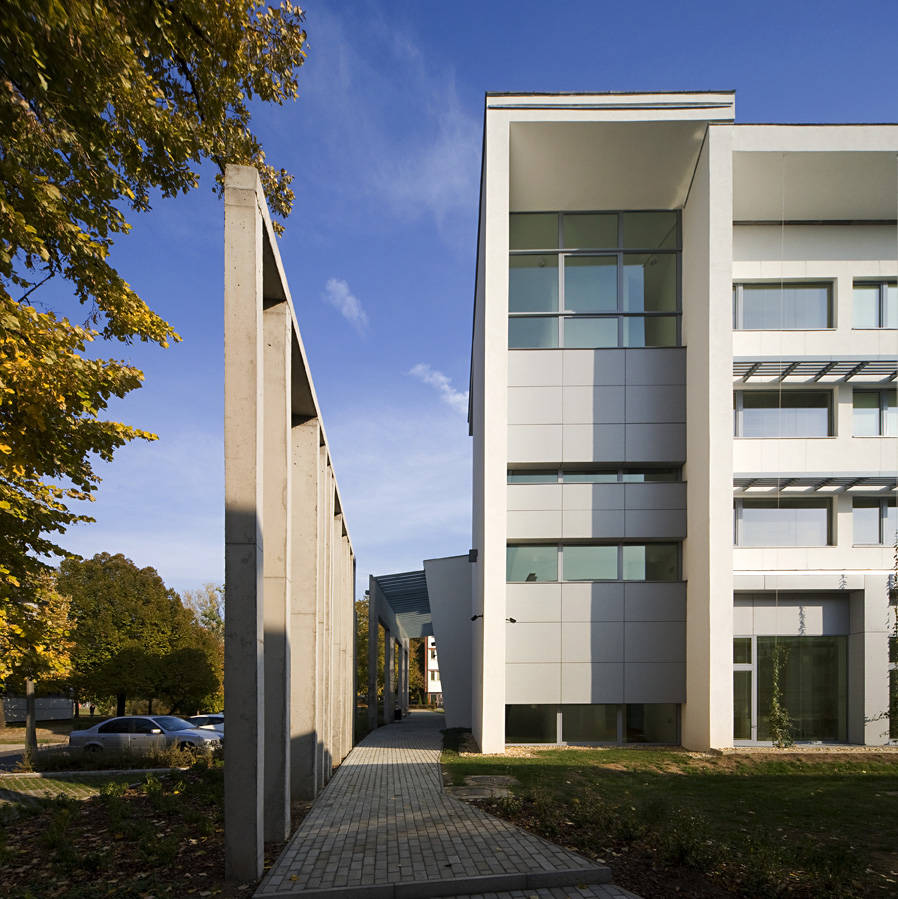 Seed House / Peter Kovacs DLA, Istvan Lengyel