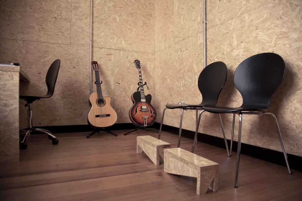 Ecletica Music Center / 0E1 Arquitetos