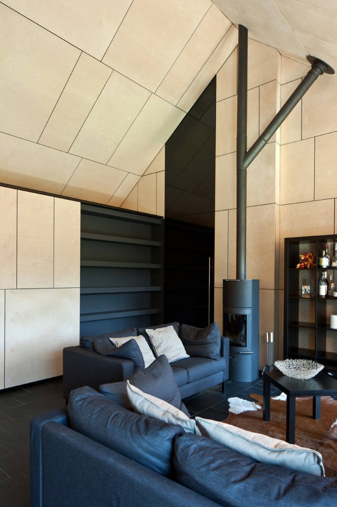 House in the Mountains / GEZA