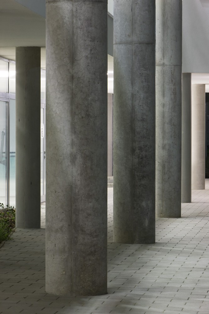 In Vitro Diagnostic Centre / Peter Kovacs DLA + Istvan Lengyel
