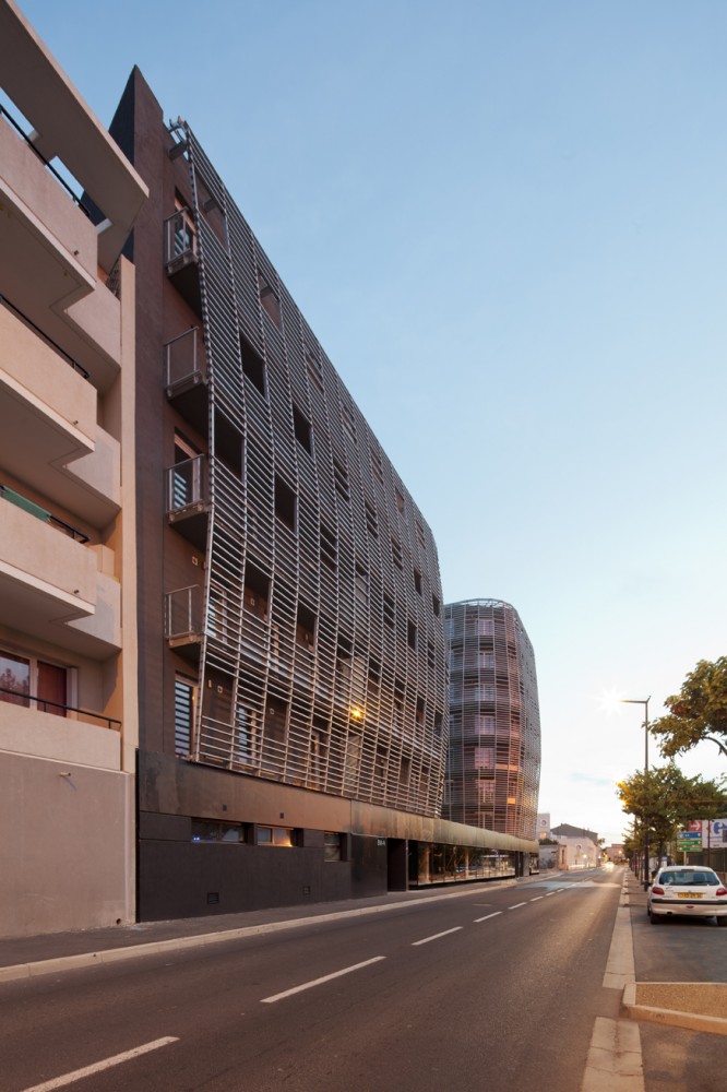 71 council and private flats in Sète / CFA