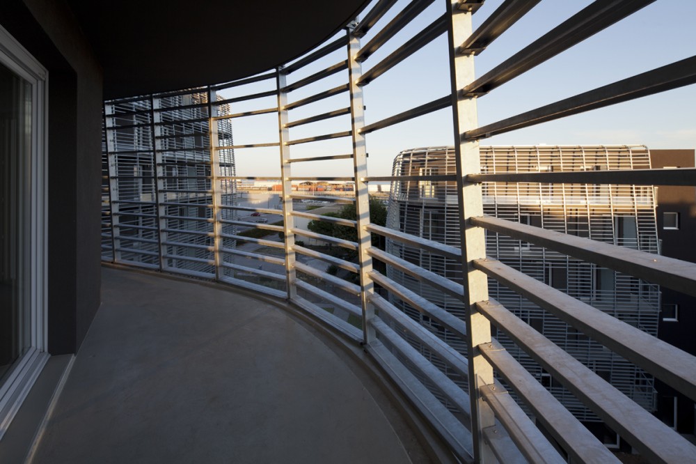 71 council and private flats in Sète / CFA