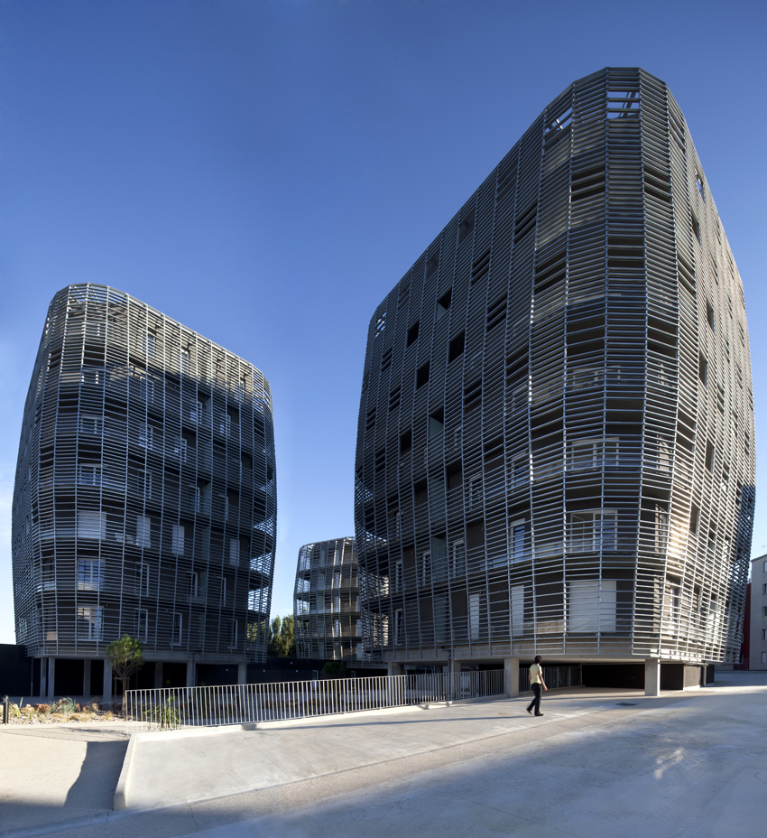 71 council and private flats in Sète / CFA