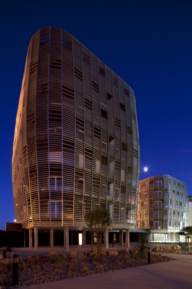 71 council and private flats in Sète / CFA
