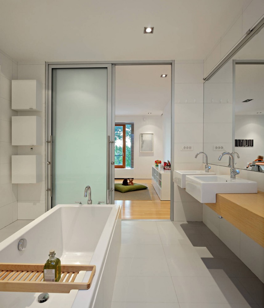 Our House / DAR612