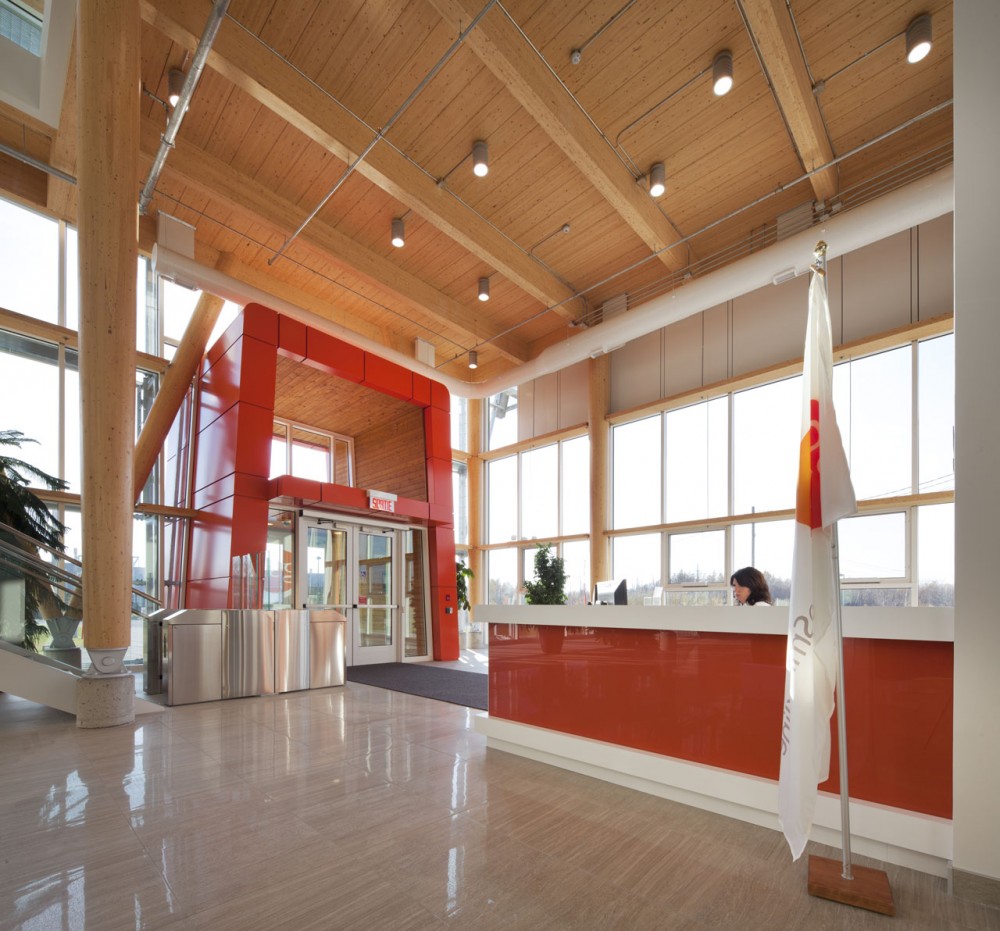Administrative Building of GlaxoSmithKline Inc. / Coarchitecture