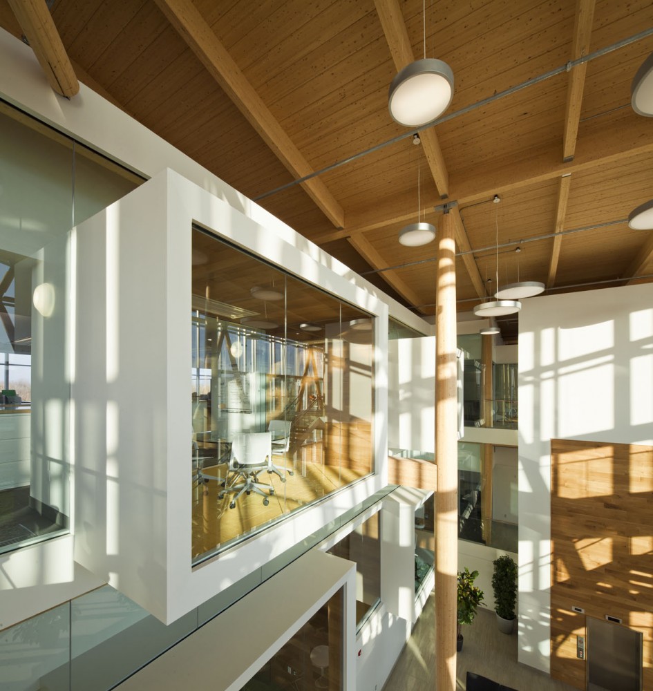 Administrative Building of GlaxoSmithKline Inc. / Coarchitecture